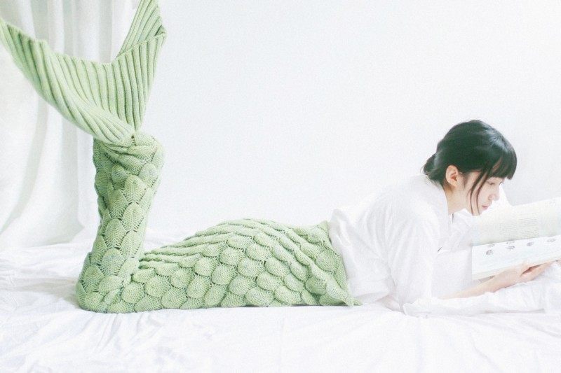 Fish Scale Mermaid Knit Blanket